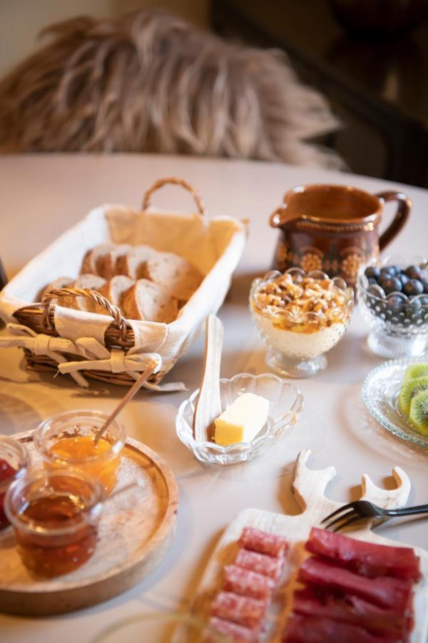 Casa Pasch - Boutique Bed And Breakfast In Cumpadials Sumvitg Exterior foto